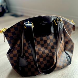 Authenic Louis Vuitton LV BAG Perfect condition
